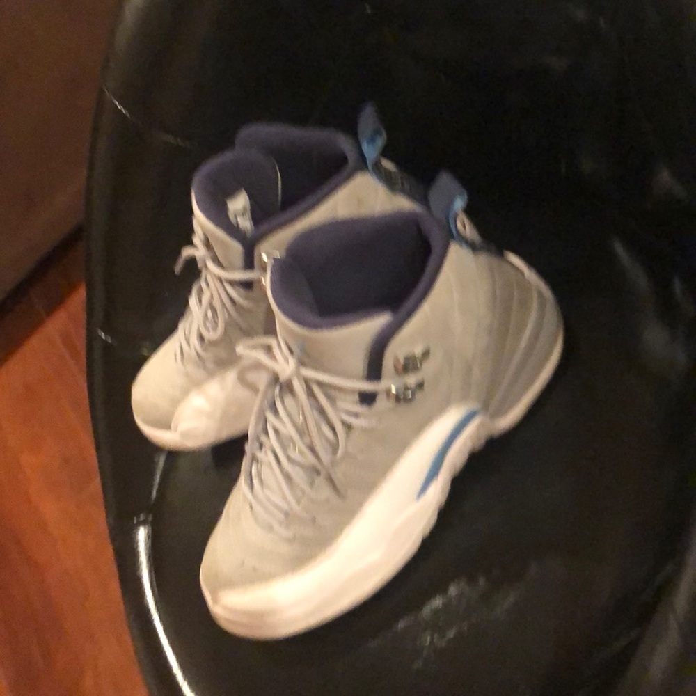 Jordan 12’s , barely worn excepting trades also - Picture 2 of 6